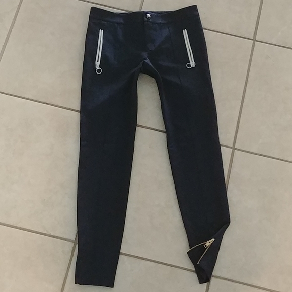 Gucci Pants - Gucci Navy Pocket Zipper Ankle chino pants 40